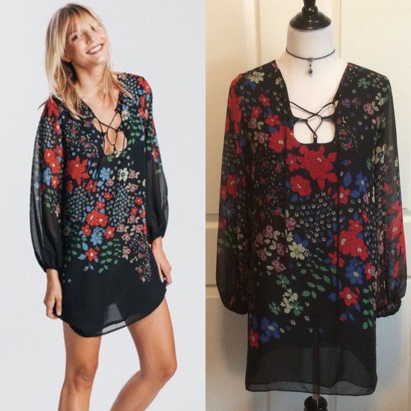 Karen Zambos Dresses & Skirts - 'Giselle' Floral Lace-up Dress